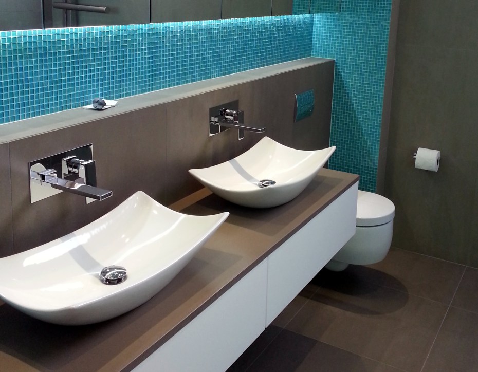 freestanding sinks